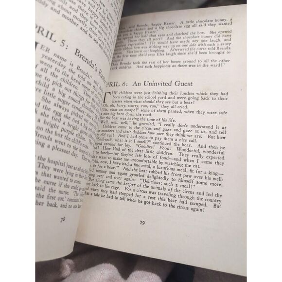 365 Bedtime Stories by Mary Graham Bonner, Illust. by Florence Choate 1923 - Picture 13 of 16